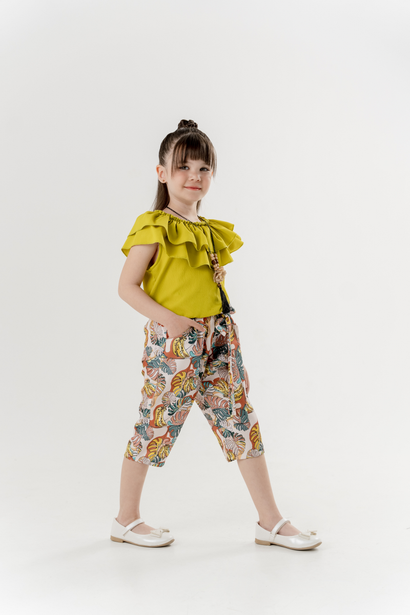 KIZ YAKA FIRFIRLI TUNİK-DESENLİ KAPRİ 5-8  YAŞ